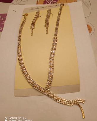 Set Collana e Orecchini Bigiotteria dorata 