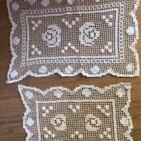 2 centrini in cotone beige chiaro
