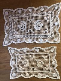 2 centrini in cotone beige chiaro