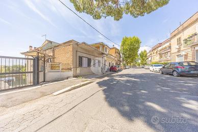 3 LOCALI A GUIDONIA MONTECELIO