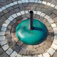 Piantana in cemento porta ombrellone