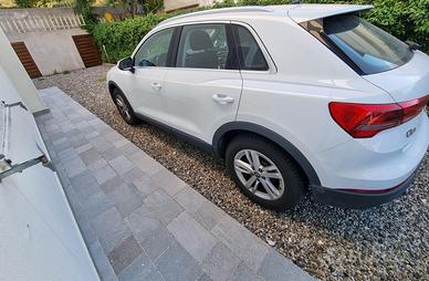Audi Q3 TDI 2.0 S tronic  bussiness