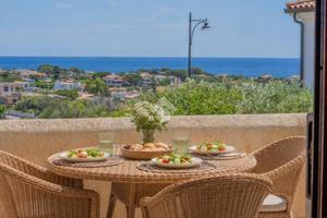 VILLA A SCHIERA D'ANGOLO A OLBIA