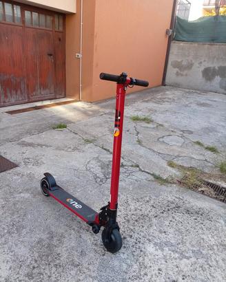 Monopattino elettrico Rosso Spillo One