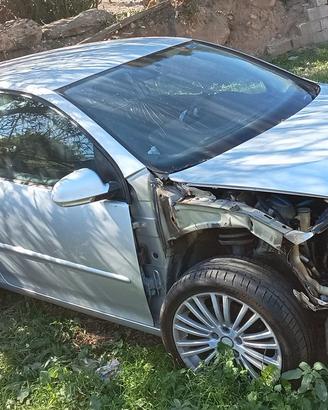 golf 5 serie incidentata per pezzi ricambio