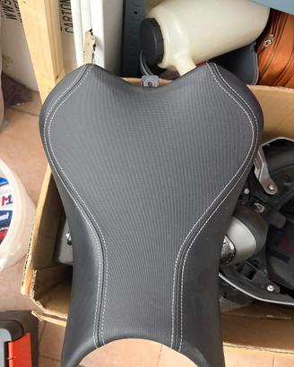 Sella Triumph Street Triple 765 RS MY21 Silver