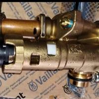 Vaillant 00202132682 valvola tre vie, ottone