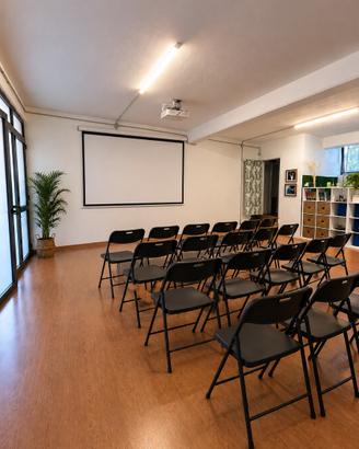 Locale per riunioni, lezioni, sala feste