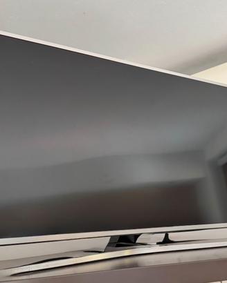 Televisore Samsung grande formato
