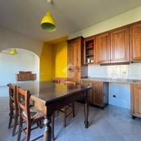 4 LOCALI A CAMPI BISENZIO