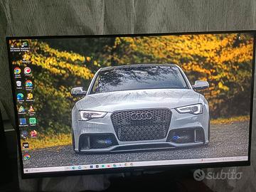 un laptop / 2 monitor /un pc /