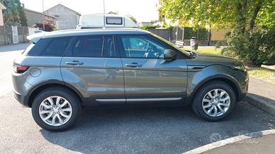 Evoque 2.0 TD4 150 CV5p. SE anno 2017 come nuova