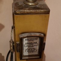 Mobiletto torretta finta pompa gasolio porta CD