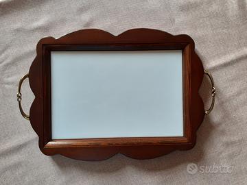 Vassoio in legno e ceramica 