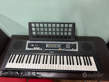 Tastiera Yamaha YPT-210