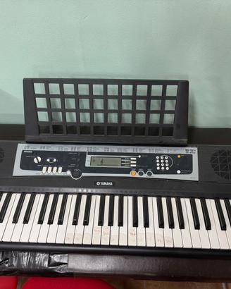 Tastiera Yamaha YPT-210