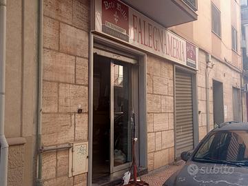 Ampio locale commerciale