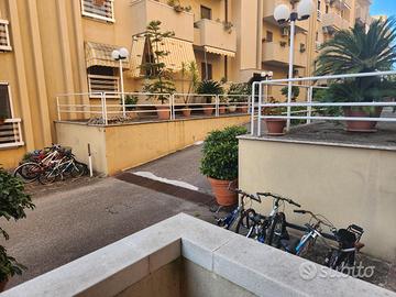 Via Bacone . 4 vani e accessori con Box di mq. 30