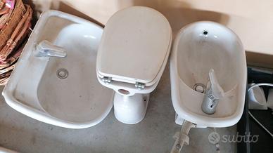 SANITARI BAGNO IN OTTTIMO STATO COME NUOVI