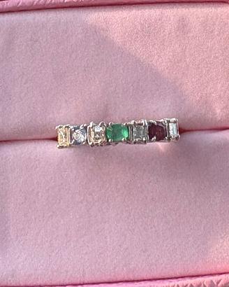 Anello in oro con pietre naturali 