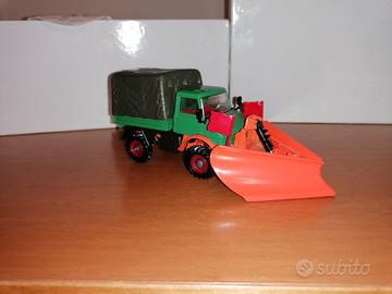 Corgi Toys Mercedes no Politoys Mebetoys Dinky 