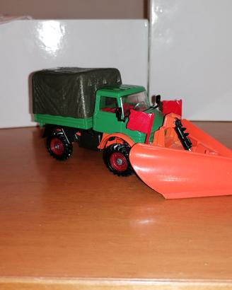 Corgi Toys Mercedes no Politoys Mebetoys Dinky 