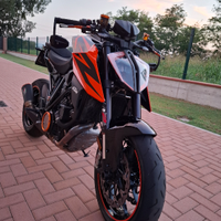 Ktm 1290 super duke r