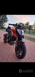 Ktm 1290 super duke r