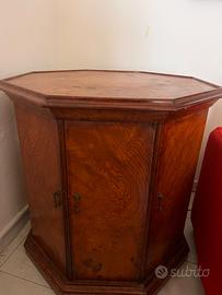 Mobile in legno massello  e radica integro