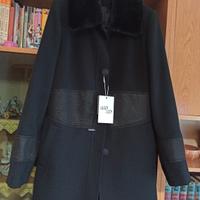 cappottino con collo in pelliccia mai usato marca 