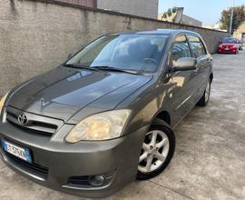 Toyota Corolla 1.4 D-4D M-MT 5p uni prop