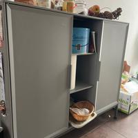 Mobiletto metallo grigio