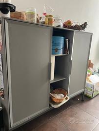 Mobiletto metallo grigio