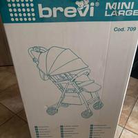 Passeggino ultraleggero, si chiude con una mano