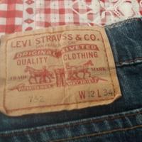 jeans Lewis