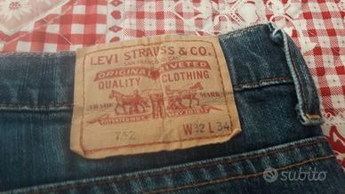 jeans Lewis