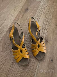 Sandali con zeppa gialli, pelle, tag 38