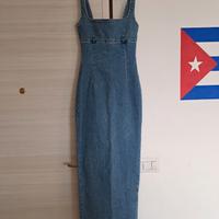 vestito lungo in jeans .