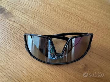 Occhiali da sole stile Oakley Sutro