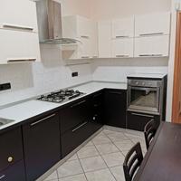 Cucina comp.usata+elettr.smont. e trasp.acquirente