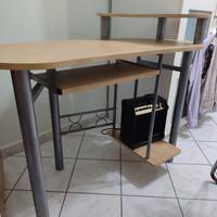 Scrivania con rialzo