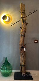 Appendiabiti rustico in legno e ferro