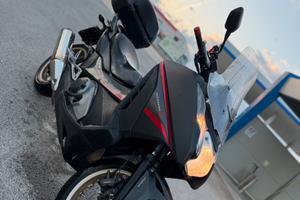 Honda integra 750