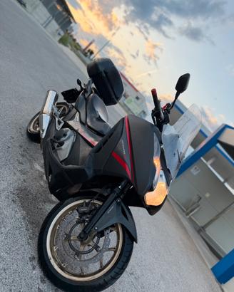Honda integra 750