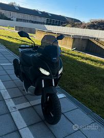 Aprilia SR GT 125 2023