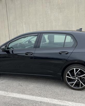 Golf 8 TDI 2.0  115cv