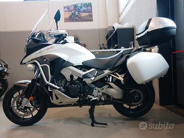 Honda CrossRunner travel edition