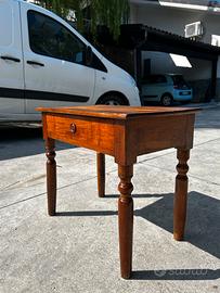 Antico tavolino noce massello fine 800’