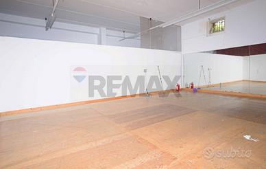Locale Commerciale - Tremestieri Etneo