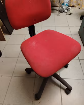 3 sedie con rotelle da ufficio 